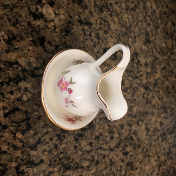 Brinns Bone china Taiwan tiny Jar and bowl - Picture 4 of 8